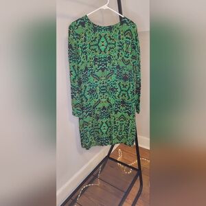 Vibrant Green and Black Patterned Dress